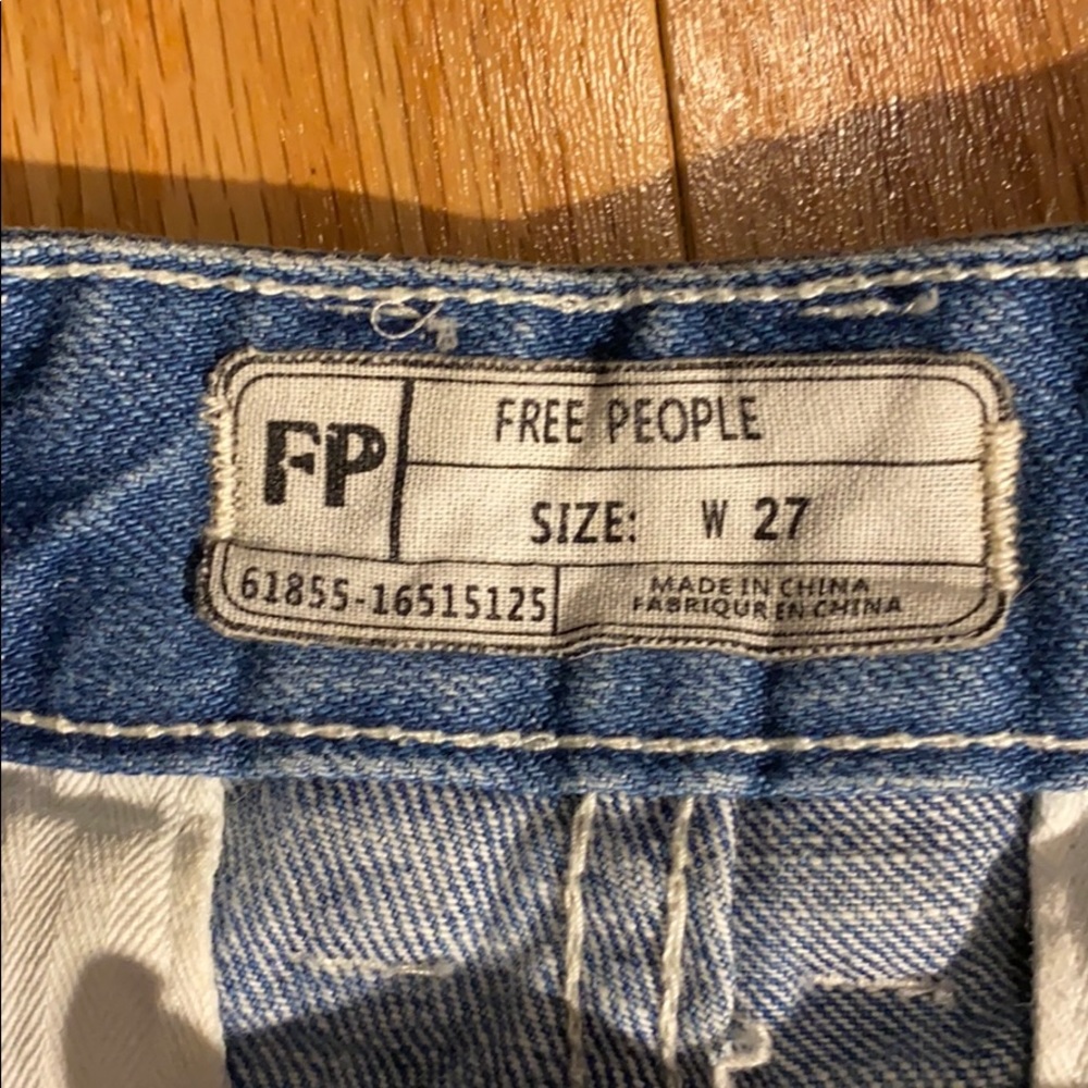Free People high rise jean shorts size 27 - Picture 6 of 8
